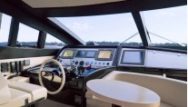 Motor Yacht Stinray M -  Bridge